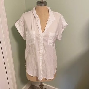 Short sleeve button up
